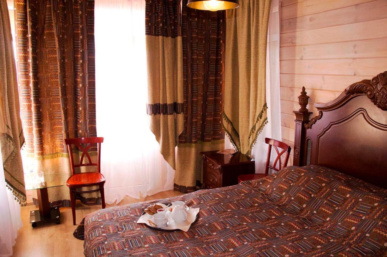 Hotel Fregat Kiev Esterno foto