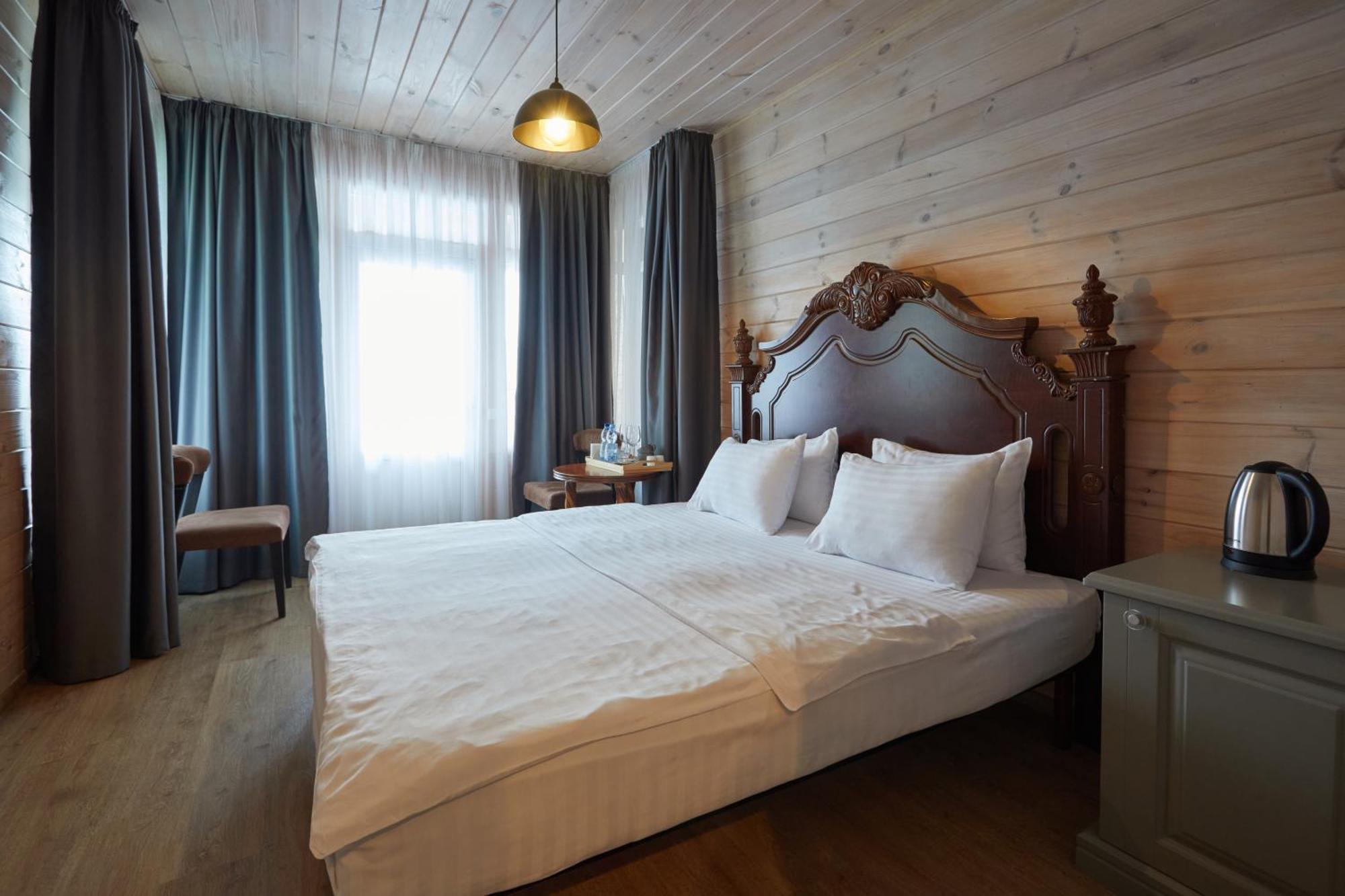 Hotel Fregat Kiev Esterno foto