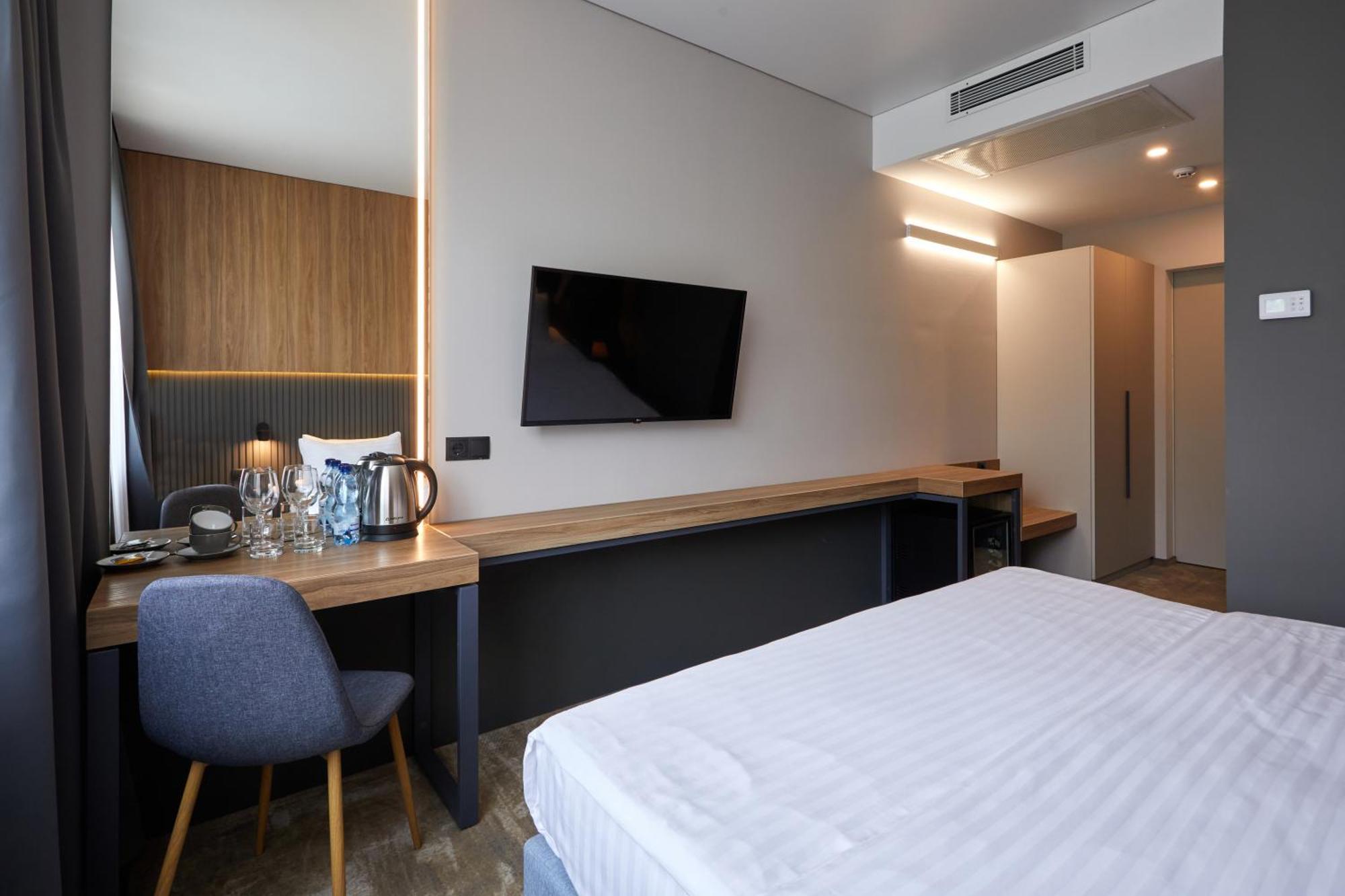Hotel Fregat Kiev Esterno foto