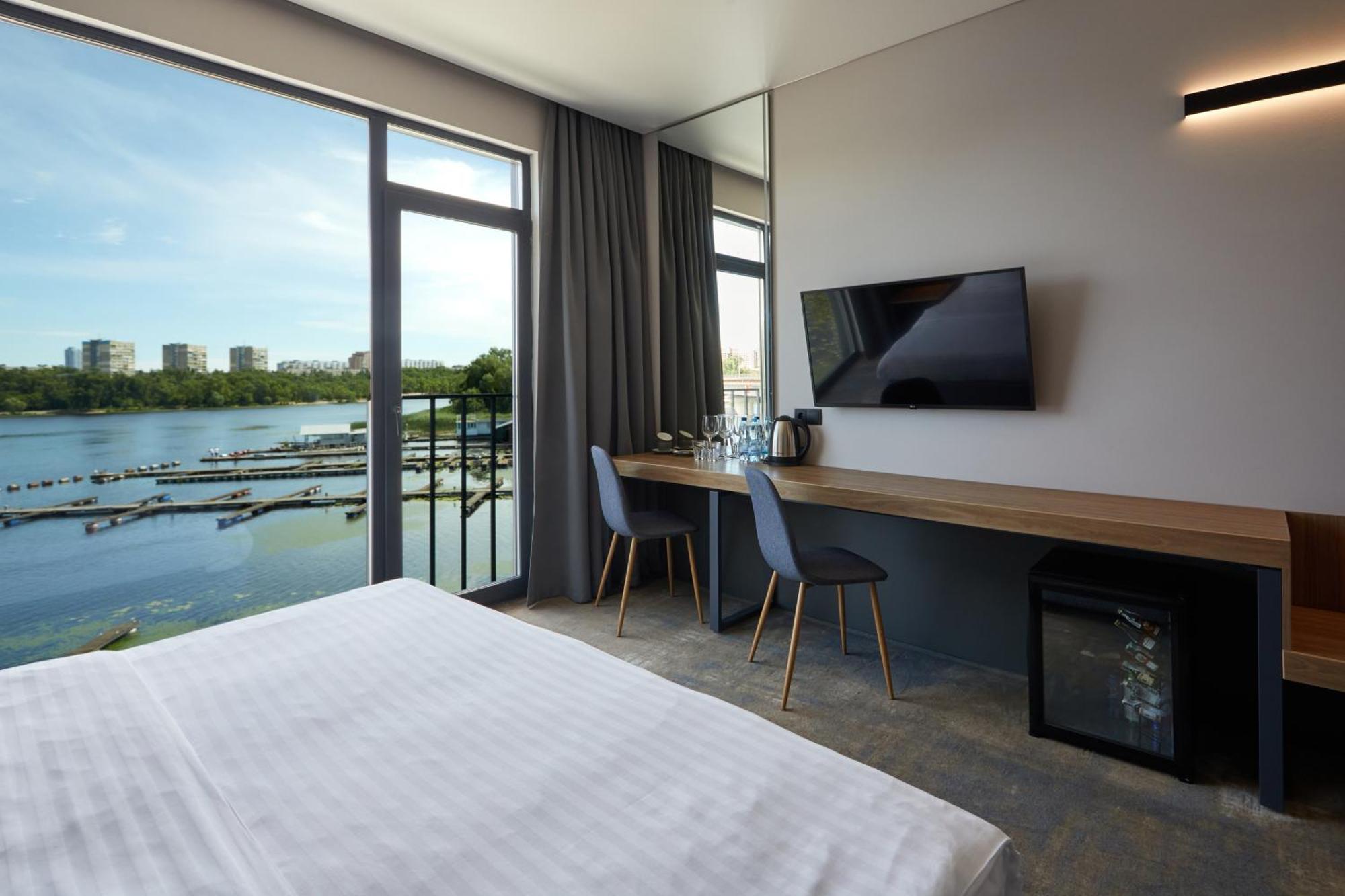 Hotel Fregat Kiev Esterno foto