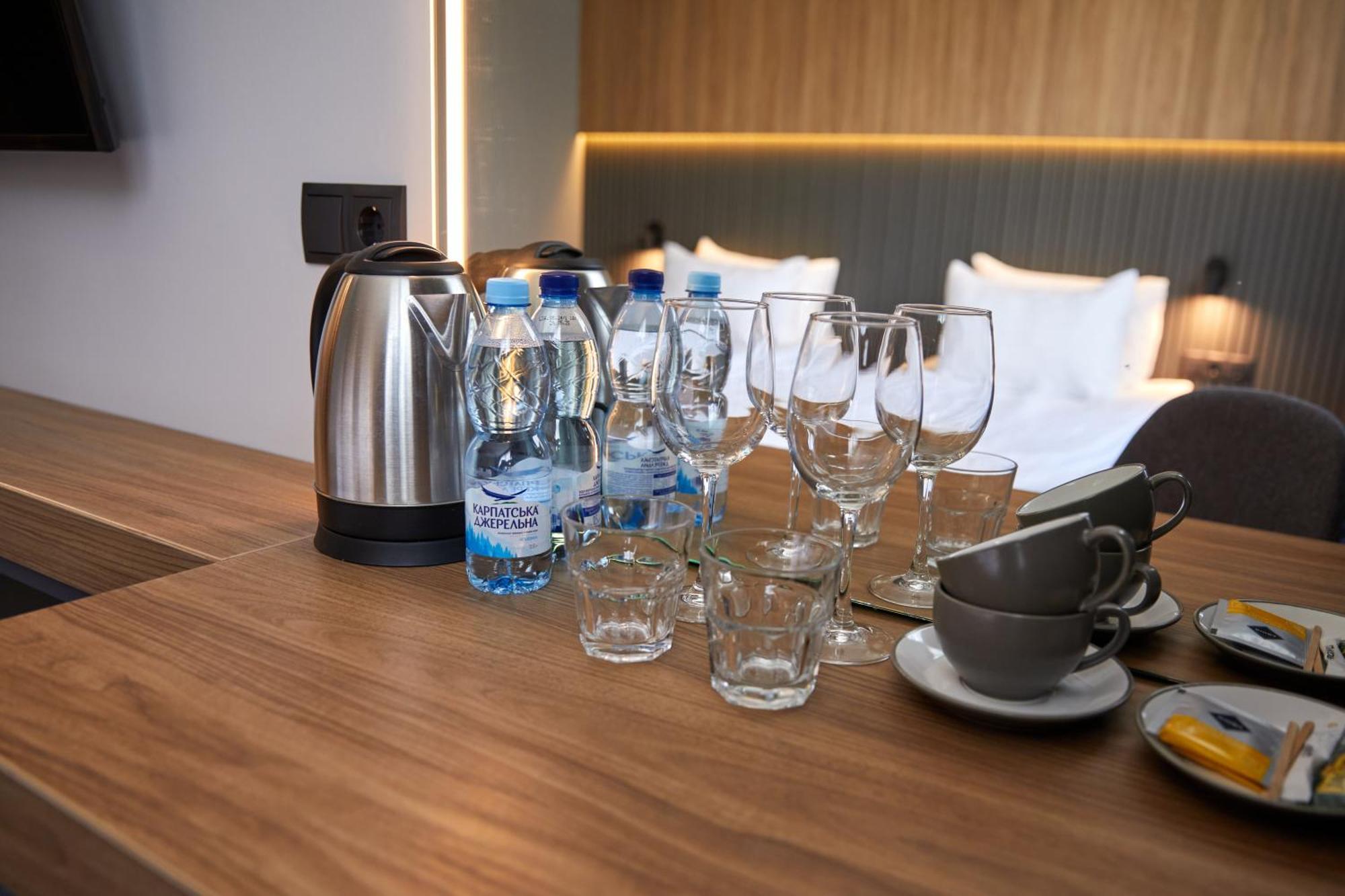 Hotel Fregat Kiev Esterno foto