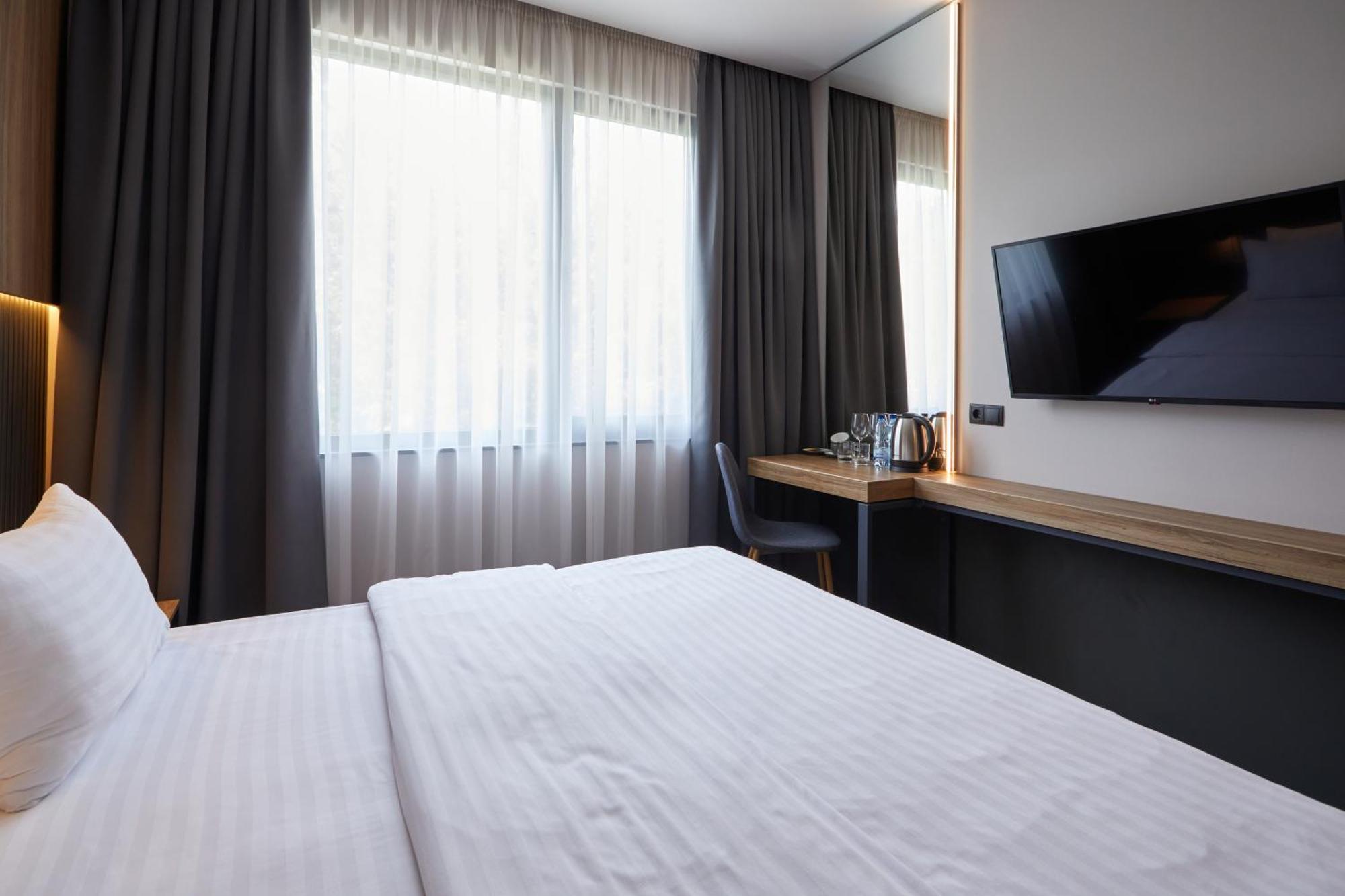 Hotel Fregat Kiev Esterno foto